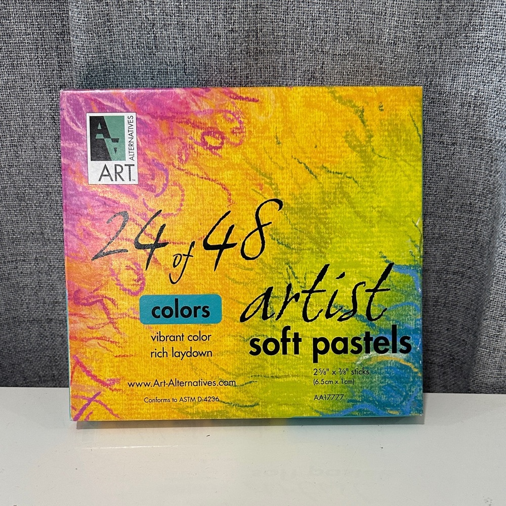 Alternative Artist Soft Pastels - Vibrant Colors